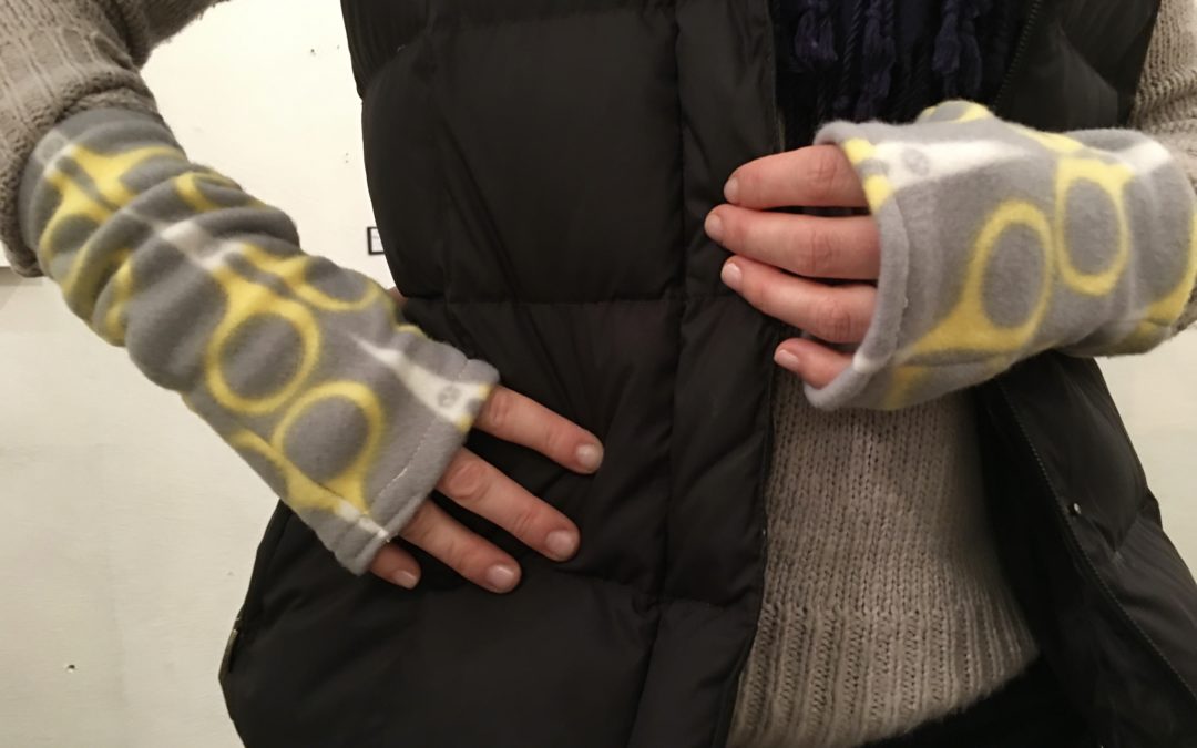DIY Fingerless Gloves at February’s Feeling Crafty Adult Craft Social